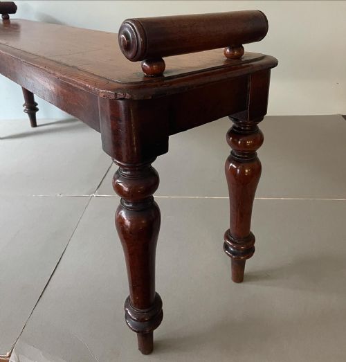 A 19THC MAHOGANY WINDOW SEATHALL BENCH - ADDITIONAL PHOTO 1