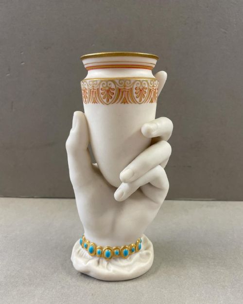 a 19thc royal worcester model of mrs hadleys hand vase - CATEGORY: ANTIQUE VASES - DATED 19TH CENTURY