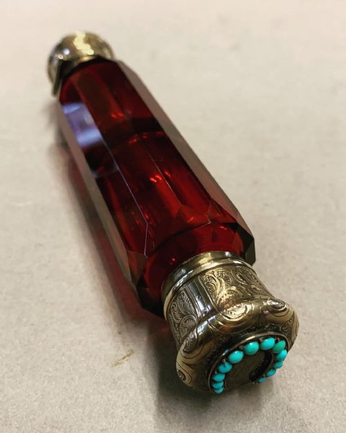 AN LARGE 19THC DOUBLE ENDED PERFUME BOTTLE - ADDITIONAL PHOTO 1