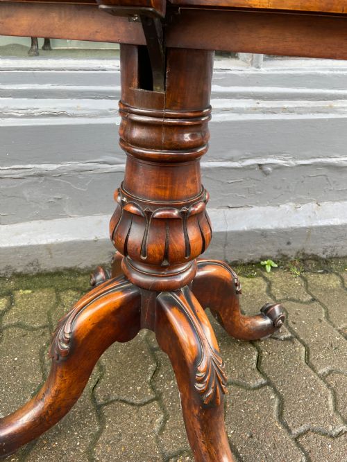 AN ANTIQUE FOLIO STAND - ADDITIONAL PHOTO 2