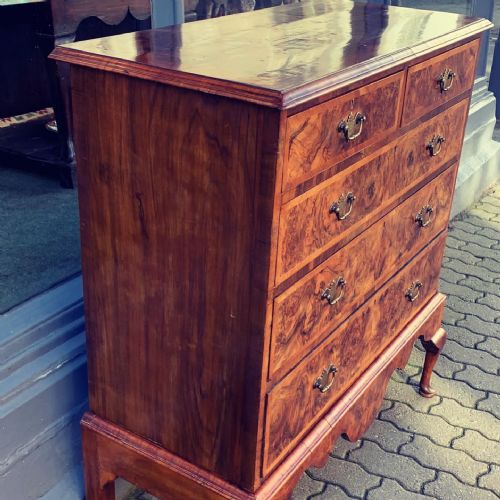 AN 18THC CHEST ON STAND - ADDITIONAL PHOTO 2