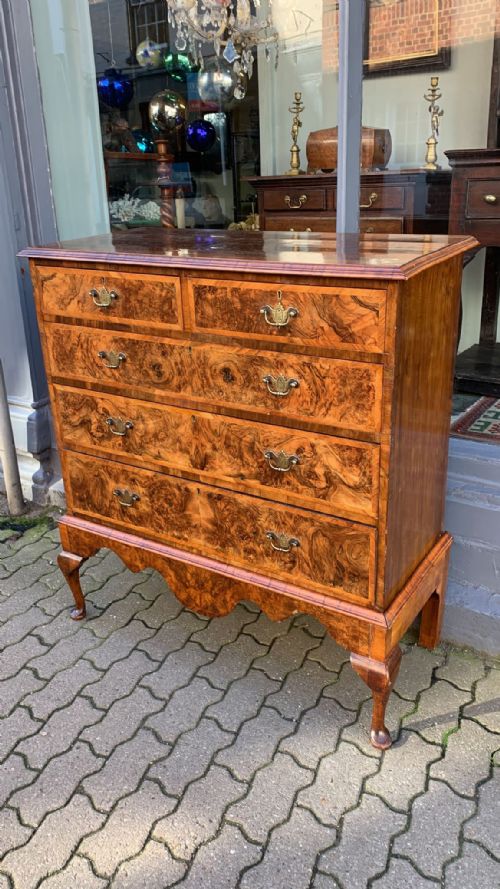AN 18THC CHEST ON STAND - ADDITIONAL PHOTO 3