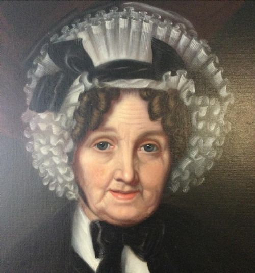 AN ANTIQUE PORTRAIT OF A LADY - ADDITIONAL PHOTO 1