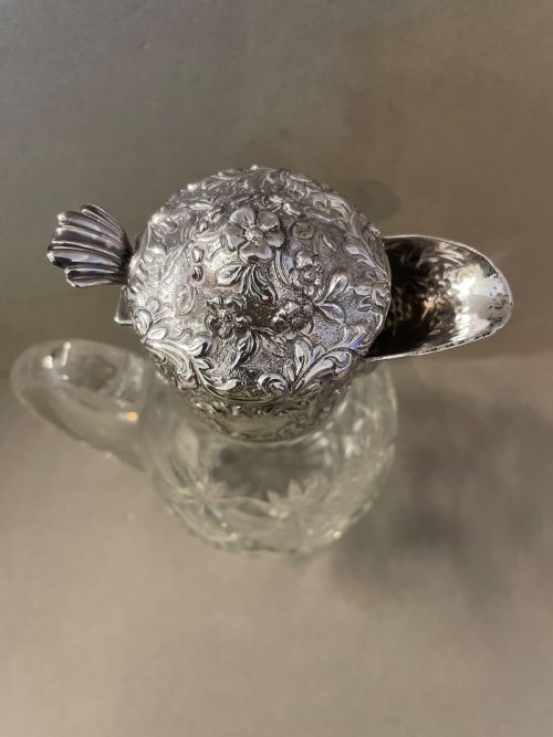AN ANTIQUE SILVER CLARET JUG - ADDITIONAL PHOTO 3