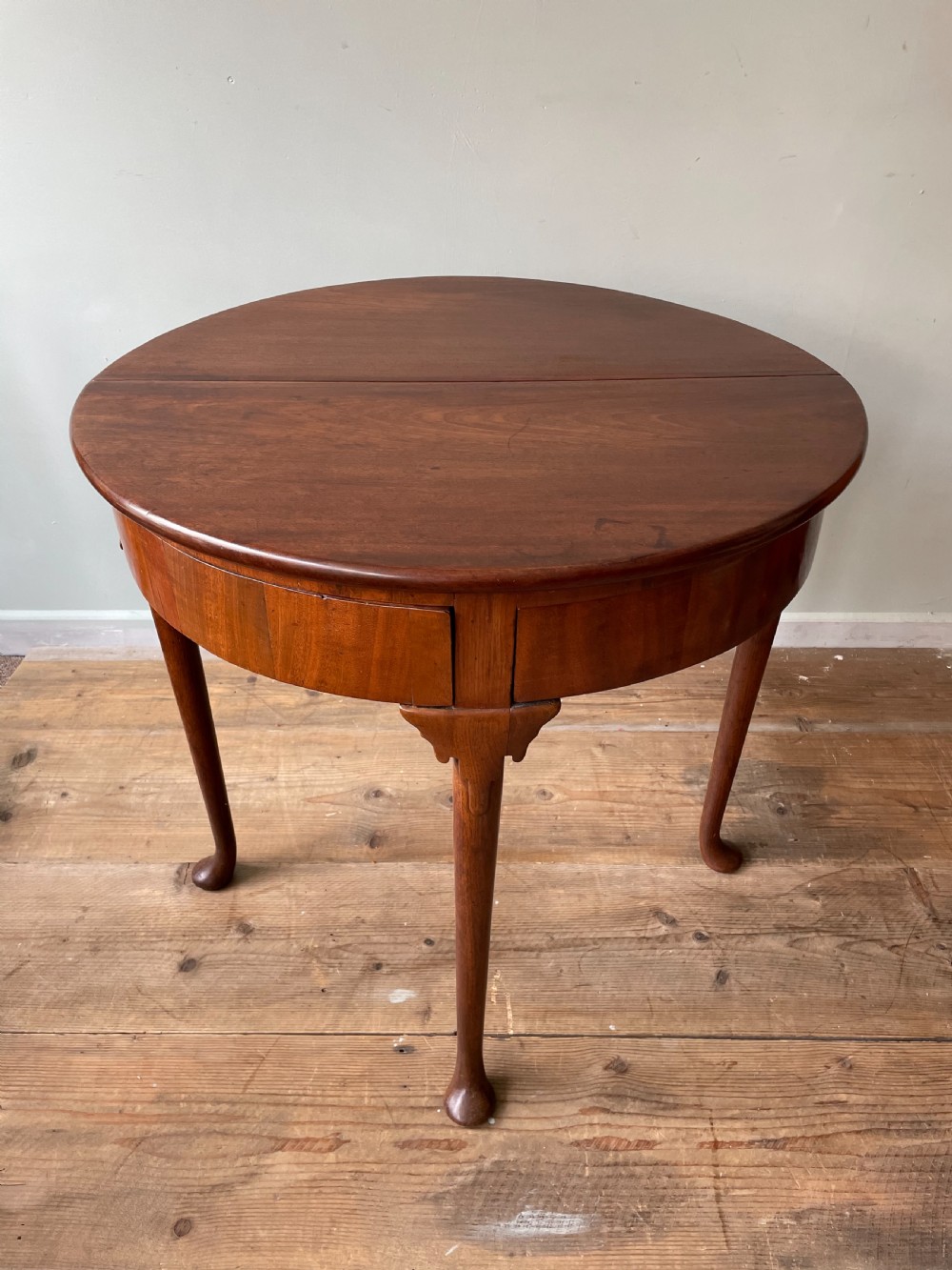 A Mid 18thC mahogany folding tea table View IV