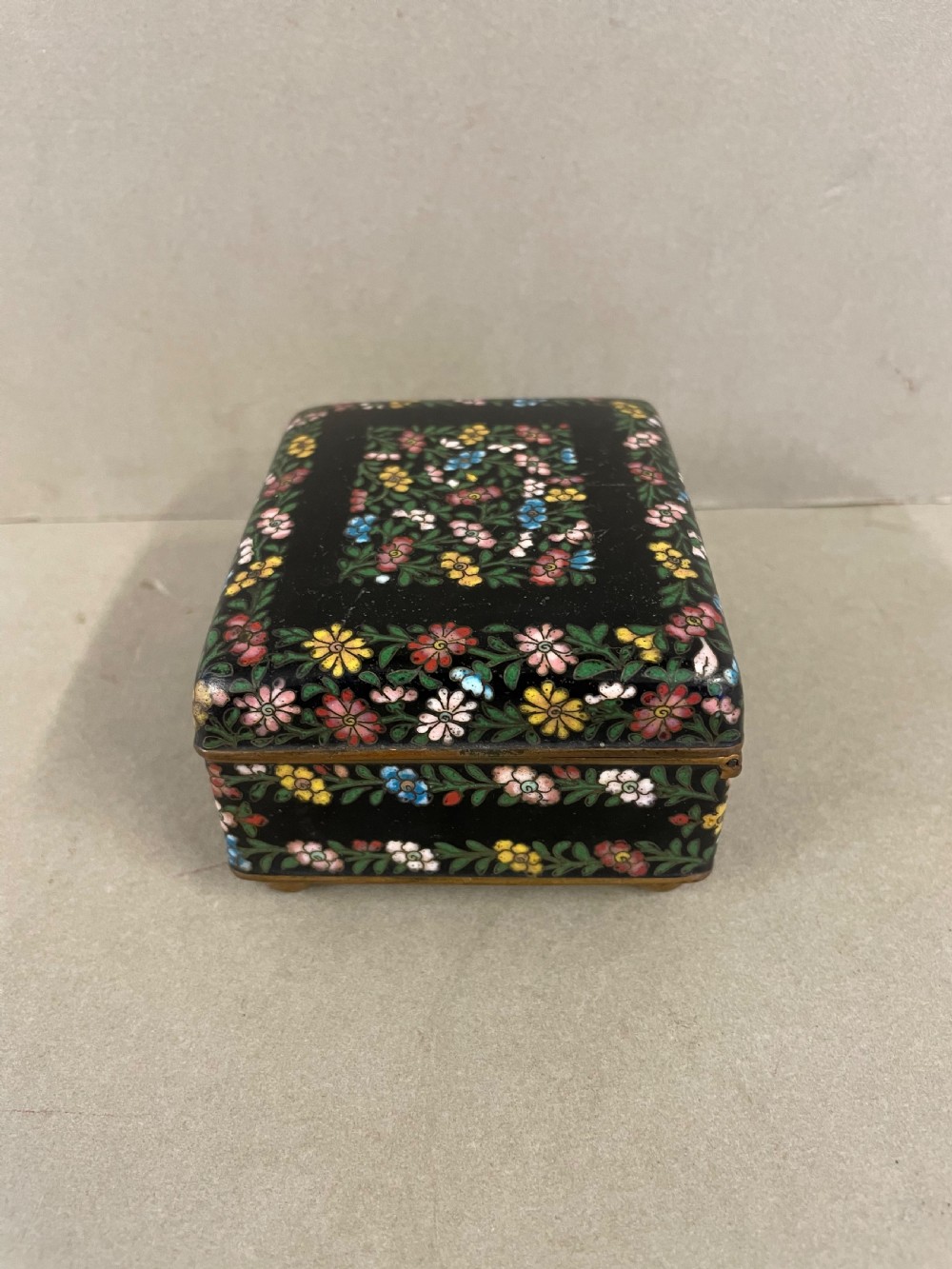 An Antique Chinese Coisonne box View V