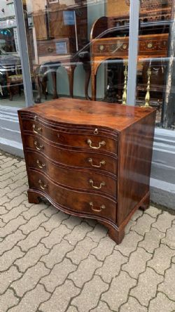 ANTIQUE 18THC SERPENTINE BATCHELORS CHEST