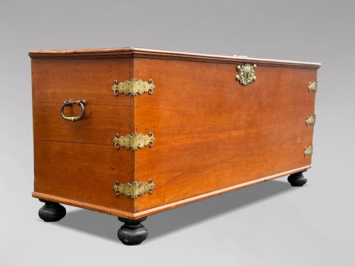LARGE 18TH CENTURY WALNUT COLONIAL CHEST WITH BRASS HARDWARE - ADDITIONAL PHOTO 1