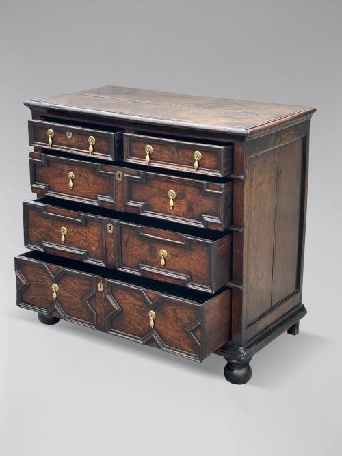 17TH CENTURY CHARLES II OAK GEOMETRIC CHEST OF DRAWERS C1680 - ADDITIONAL PHOTO 3