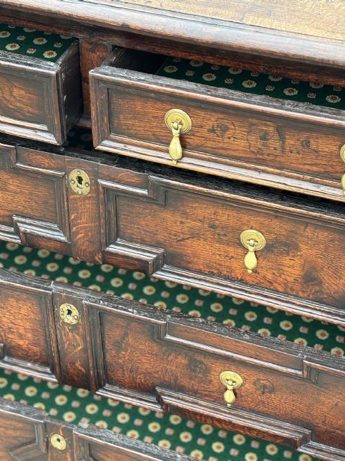 17TH CENTURY CHARLES II OAK GEOMETRIC CHEST OF DRAWERS C1680 - ADDITIONAL PHOTO 6