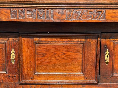 18TH CENTURY ENGLISH ELM COURT CUPBOARD C1757 - ADDITIONAL PHOTO 9