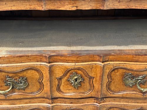 18TH CENTURY LOUIS XV PERIOD WALNUT COMMODE - ADDITIONAL PHOTO 9
