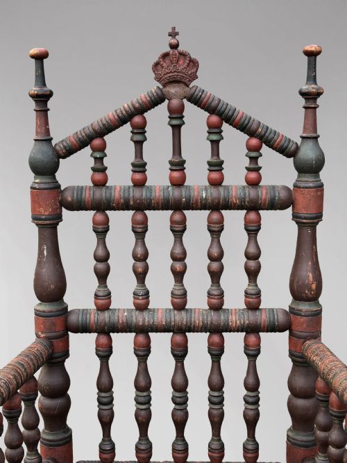 19TH CENTURY SWEDISH BOBBIN COUNTRY THRONE ARMCHAIR C1800 - ADDITIONAL PHOTO 3