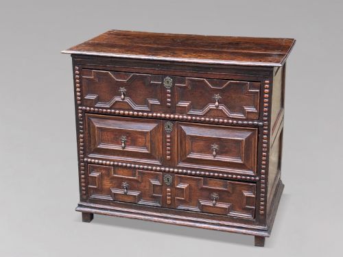 17TH CENTURY CHARLES II OAK GEOMETRIC CHEST OF DRAWERS C1680 - ADDITIONAL PHOTO 3