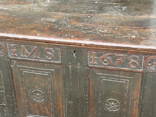 17TH CENTURY JOINED OAK LANCASHIRE COFFER C1678 - ADDITIONAL PHOTO 7
