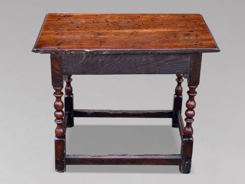 EARLY 18TH CENTURY GEORGE I PERIOD WALNUT LOWBOY SIDE TABLE C1720 - ADDITIONAL PHOTO 2