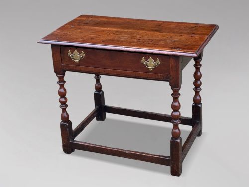 EARLY 18TH CENTURY GEORGE I PERIOD WALNUT LOWBOY SIDE TABLE C1720 - ADDITIONAL PHOTO 7