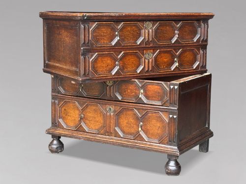 17TH CENTURY CHARLES II OAK GEOMETRIC CHEST OF DRAWERS C1680 - ADDITIONAL PHOTO 3