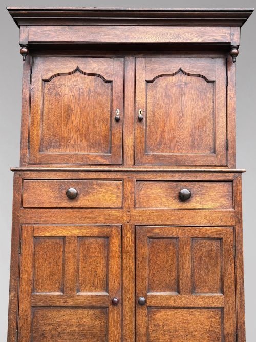 18TH CENTURY GEORGE III PERIOD OAK COURT CUPBOARD C1760 - ADDITIONAL PHOTO 3