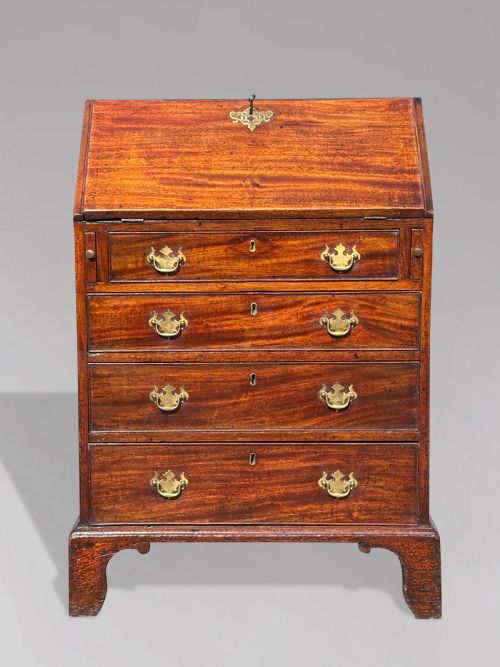 DIMINUTIVE 18TH CENTURY GEORGE III MAHOGANY BUREAU C1780 - ADDITIONAL PHOTO 1