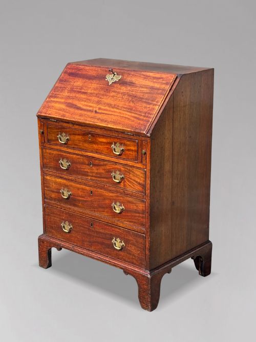 DIMINUTIVE 18TH CENTURY GEORGE III MAHOGANY BUREAU C1780 - ADDITIONAL PHOTO 7