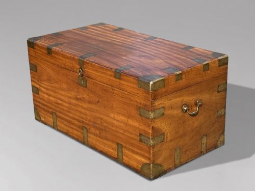 19TH CENTURY LARGE CAMPHOR WOOD CAMPAIGN TRUNK C1880