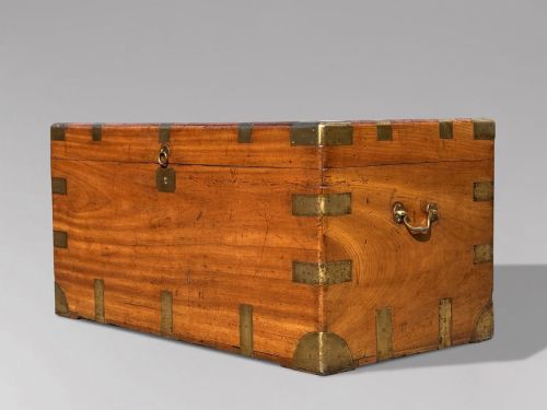 19TH CENTURY LARGE CAMPHOR WOOD CAMPAIGN TRUNK C1880 - ADDITIONAL PHOTO 2