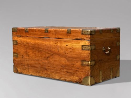 19TH CENTURY LARGE CAMPHOR WOOD CAMPAIGN TRUNK C1880 - ADDITIONAL PHOTO 5