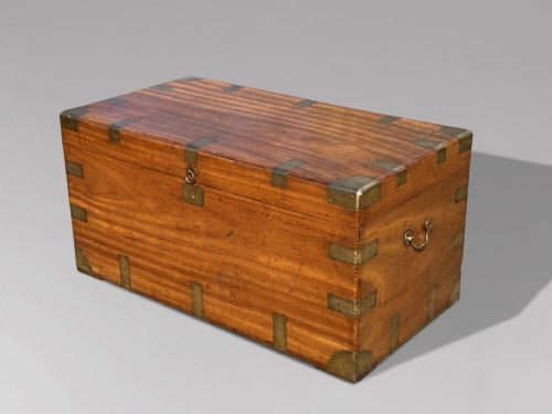 19TH CENTURY LARGE CAMPHOR WOOD CAMPAIGN TRUNK C1880 - ADDITIONAL PHOTO 9