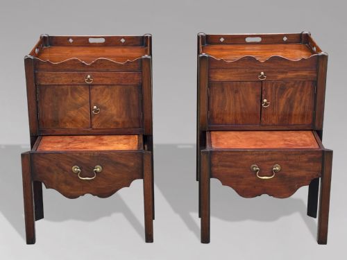 PAIR OF 18TH CENTURY GEORGE III MAHOGANY BEDSIDE CABINETS C1760 - ADDITIONAL PHOTO 1