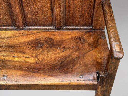 18TH CENTURY GEORGIAN OAK ELM VERNACULAR SETTLE C1770 - ADDITIONAL PHOTO 7