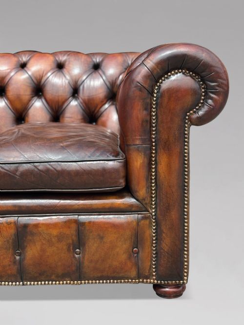 19TH CENTURY VICTORIAN BROWN LEATHER 3SEATER CHESTERFIELD C1880 - ADDITIONAL PHOTO 4