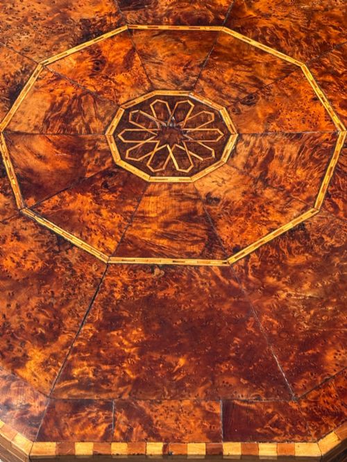 19TH CENTURY OCTAGONAL INLAID BURR YEW WOOD COFFEE TABLE C1880 - ADDITIONAL PHOTO 7