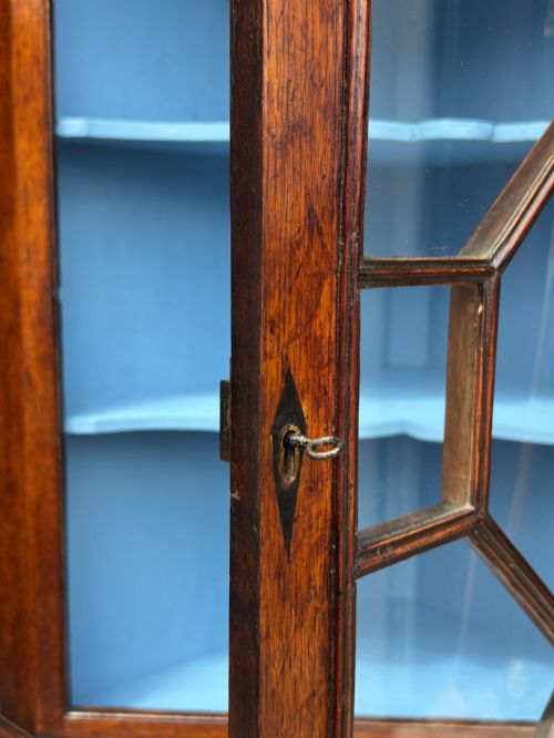18TH CENTURY GEORGE III PERIOD OAK CORNER CUPBOARD C1780 - ADDITIONAL PHOTO 10