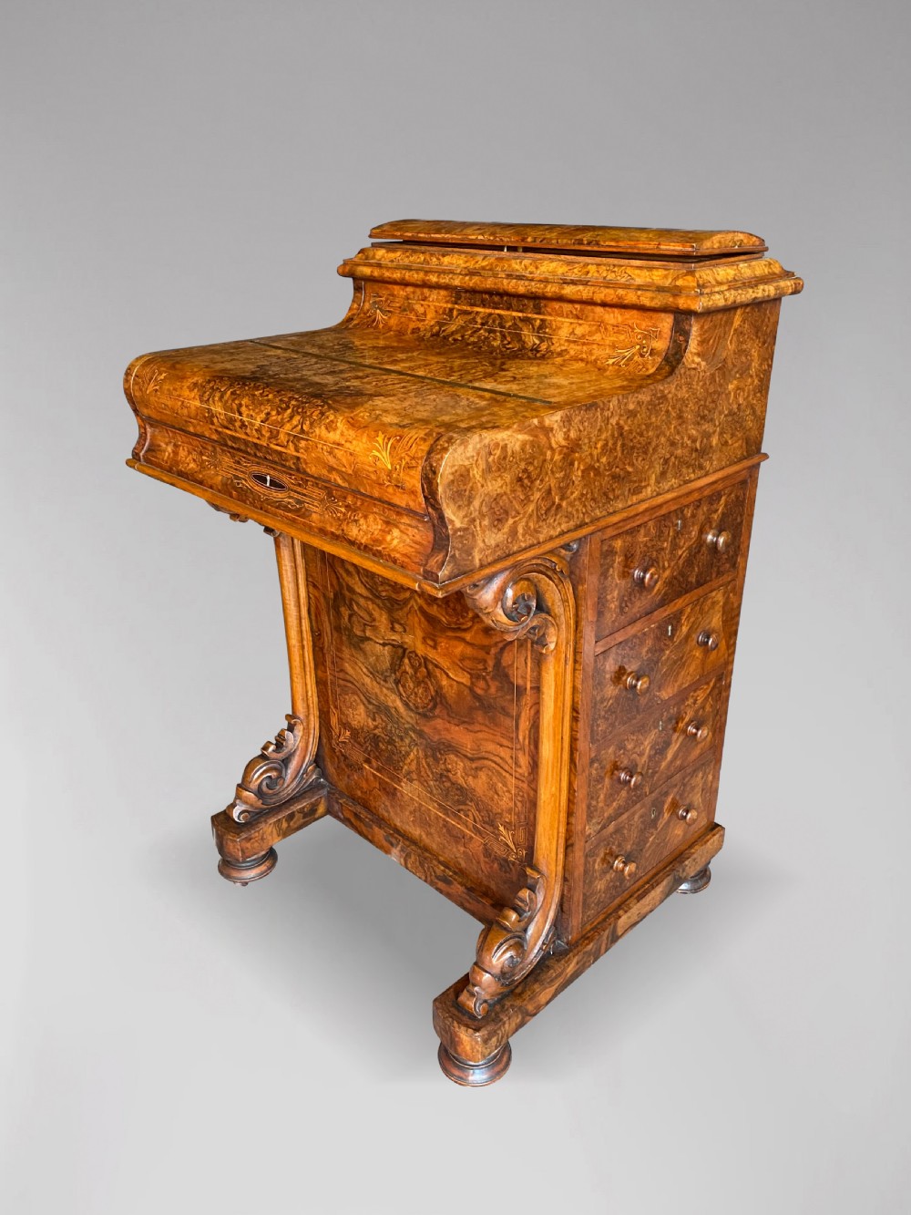 19TH CENTURY VICTORIAN PERIOD BURR WALNUT DAVENPORT