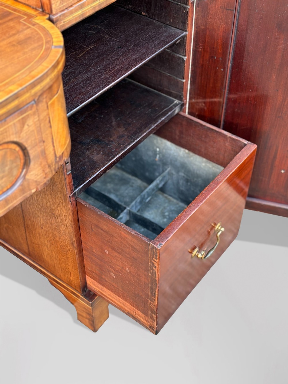 18TH CENTURY GEORGE III PERIOD MAHOGANY PEDESTAL SIDEBOARD View V