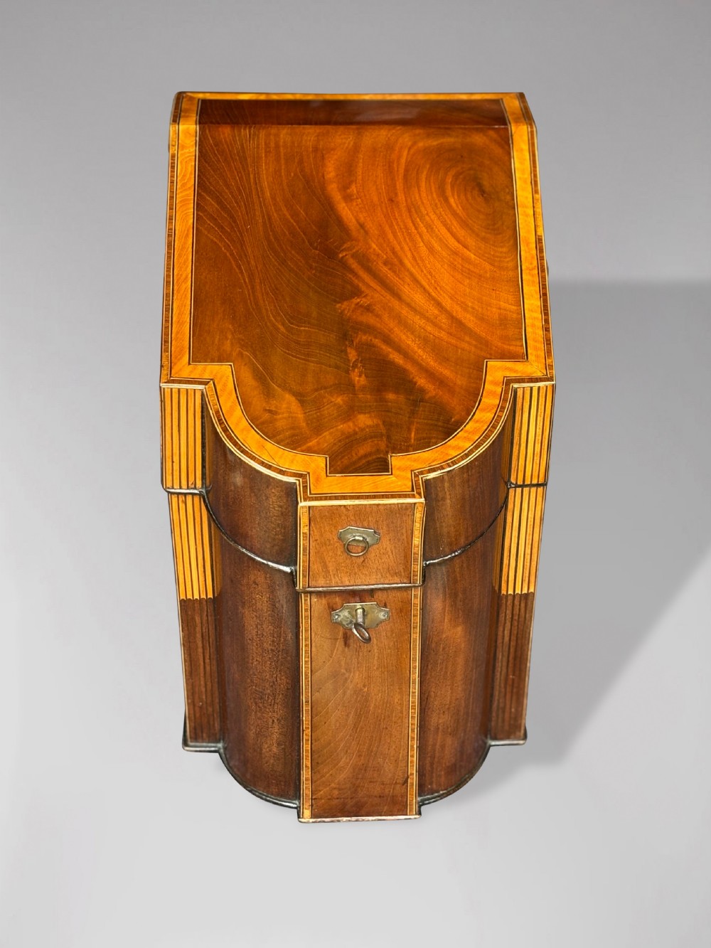 18TH CENTURY GEORGE III PERIOD MAHOGANY KNIFE BOX View II