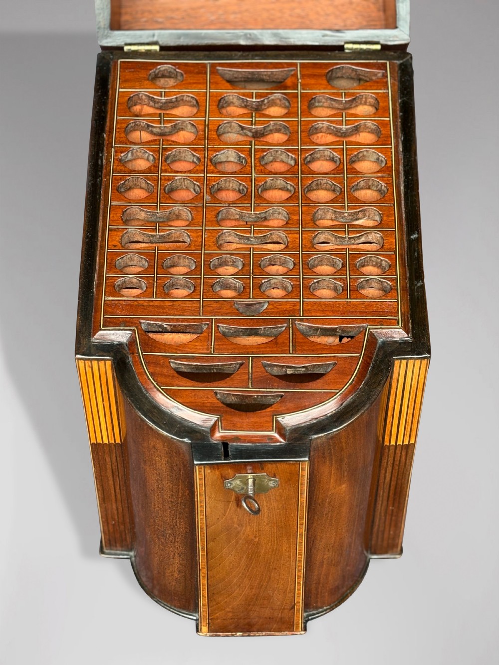 18TH CENTURY GEORGE III PERIOD MAHOGANY KNIFE BOX View IV
