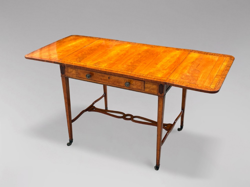 18TH CENTURY GEORGE III SHERATON PERIOD SATINWOOD SOFA TABLE