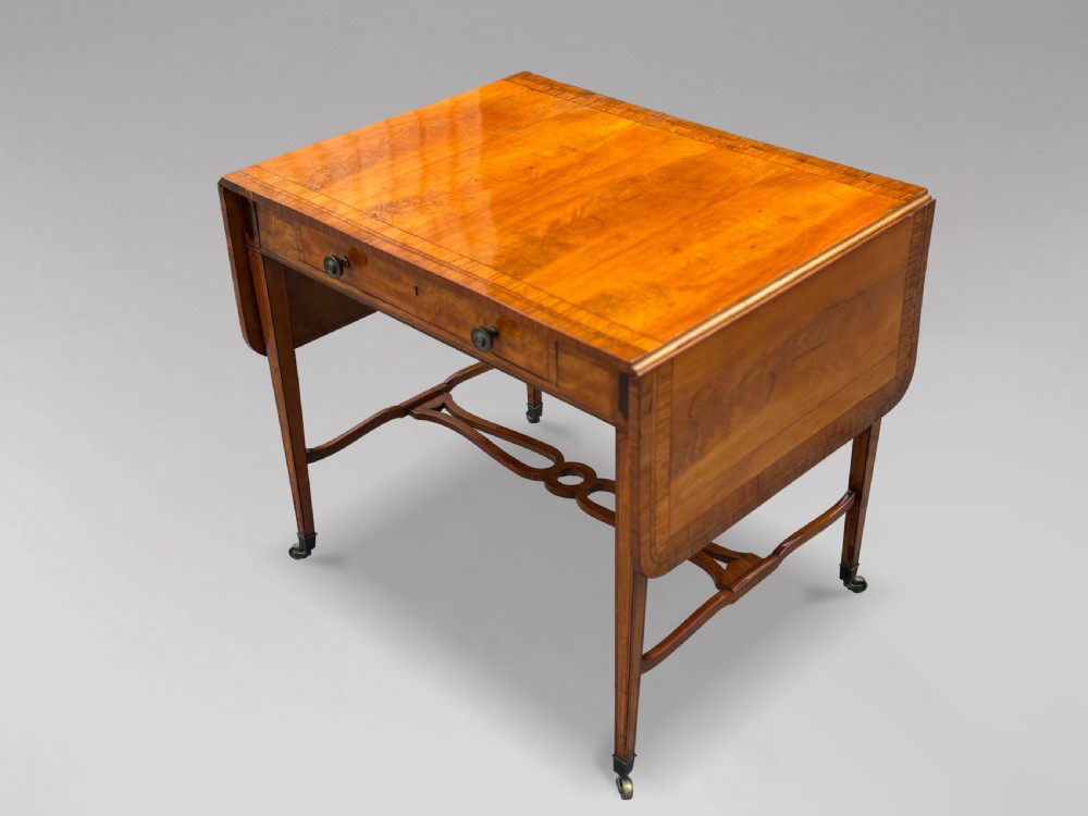 18TH CENTURY GEORGE III SHERATON PERIOD SATINWOOD SOFA TABLE View II