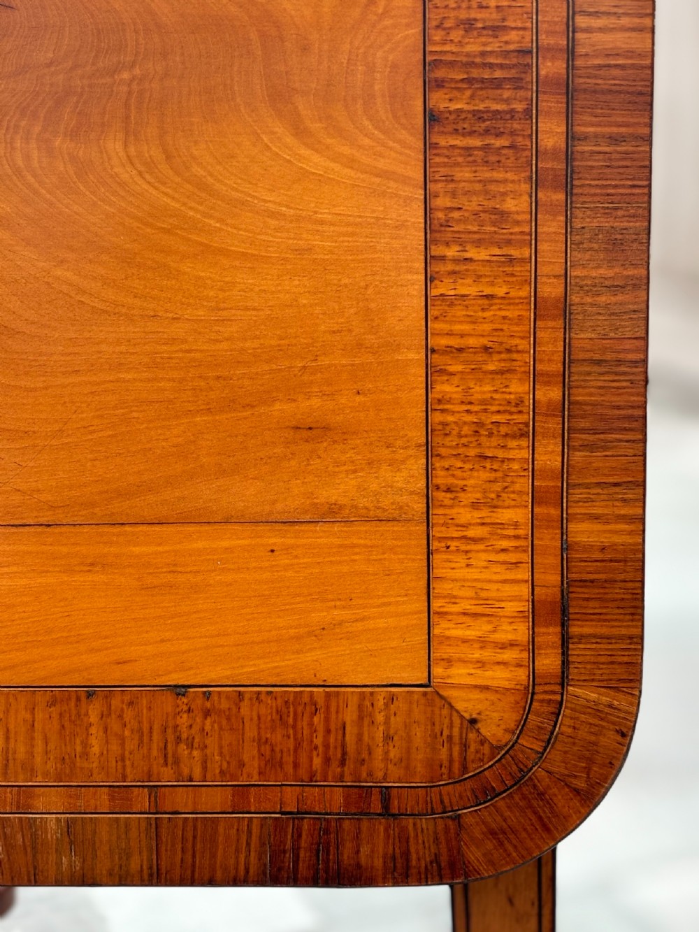 18TH CENTURY GEORGE III SHERATON PERIOD SATINWOOD SOFA TABLE View V