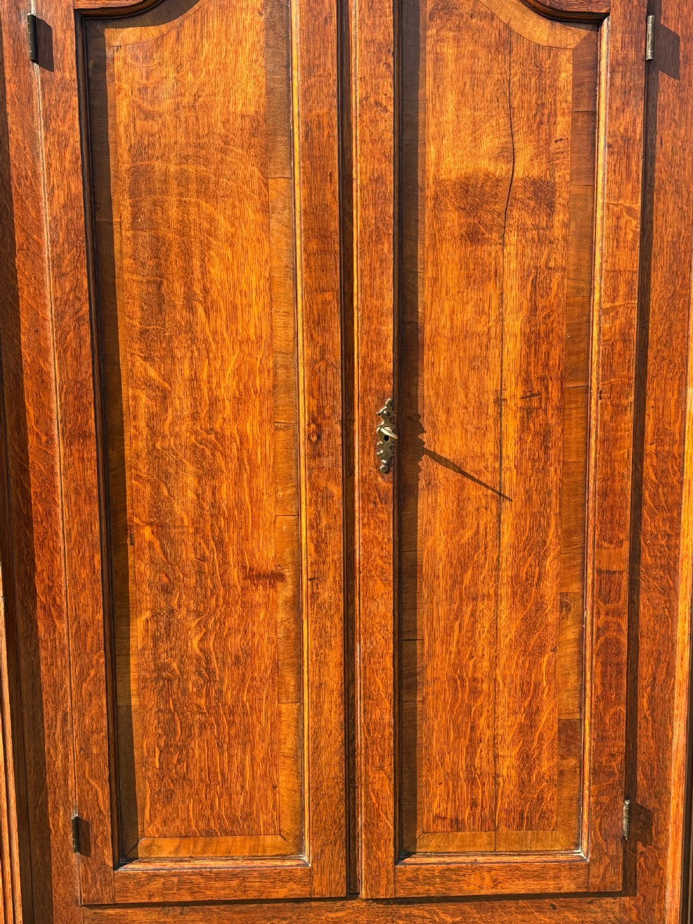 18TH CENTURY GEORGE III PERIOD OAK CORNER CUPBOARD View VII