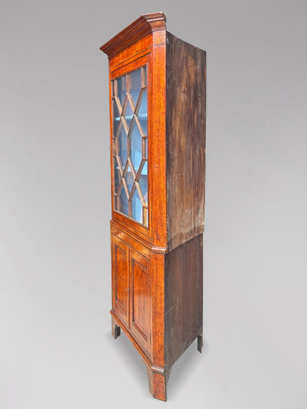 18TH CENTURY GEORGE III PERIOD OAK CORNER CUPBOARD, C1780 View IX