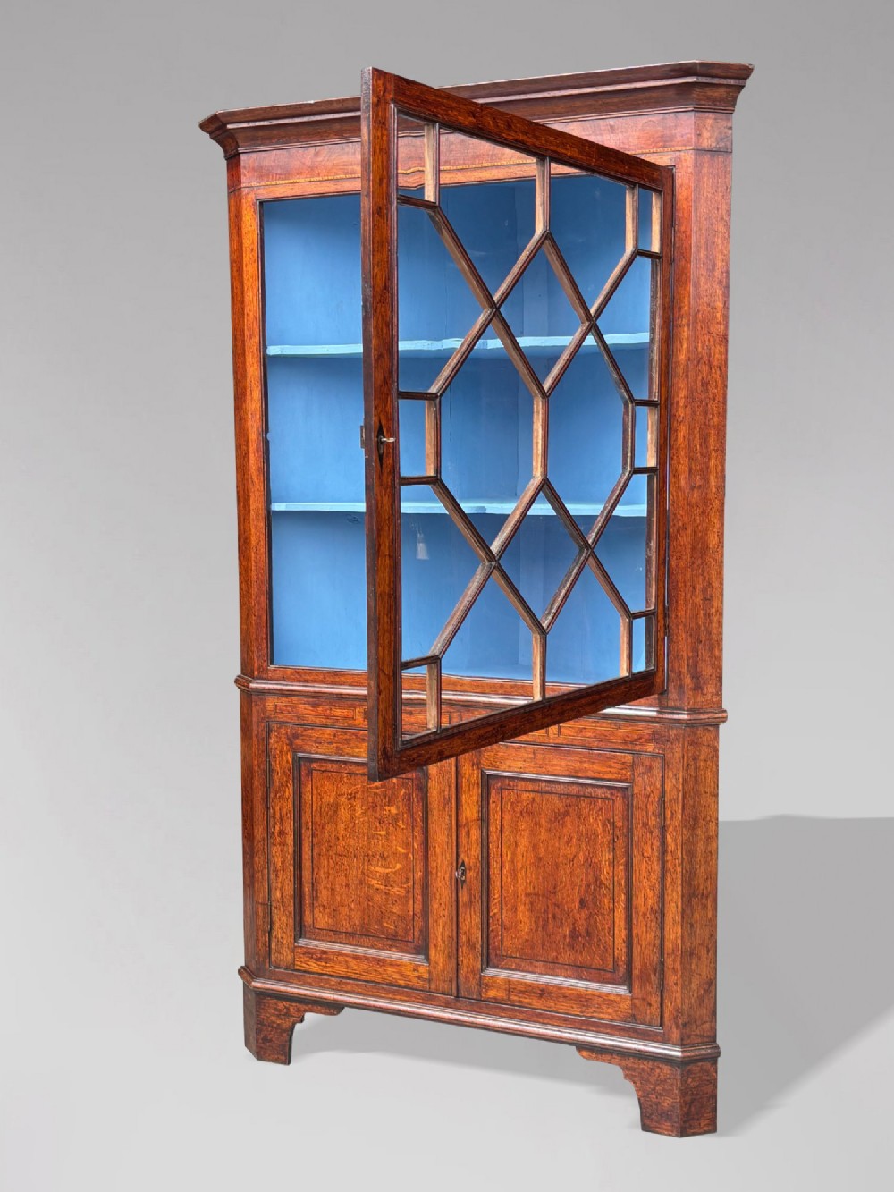 18TH CENTURY GEORGE III PERIOD OAK CORNER CUPBOARD, C1780 View X