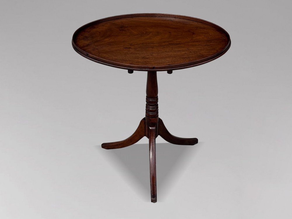 18TH CENTURY GEORGE III PERIOD MAHOGANY TRIPOD TABLE, C1790