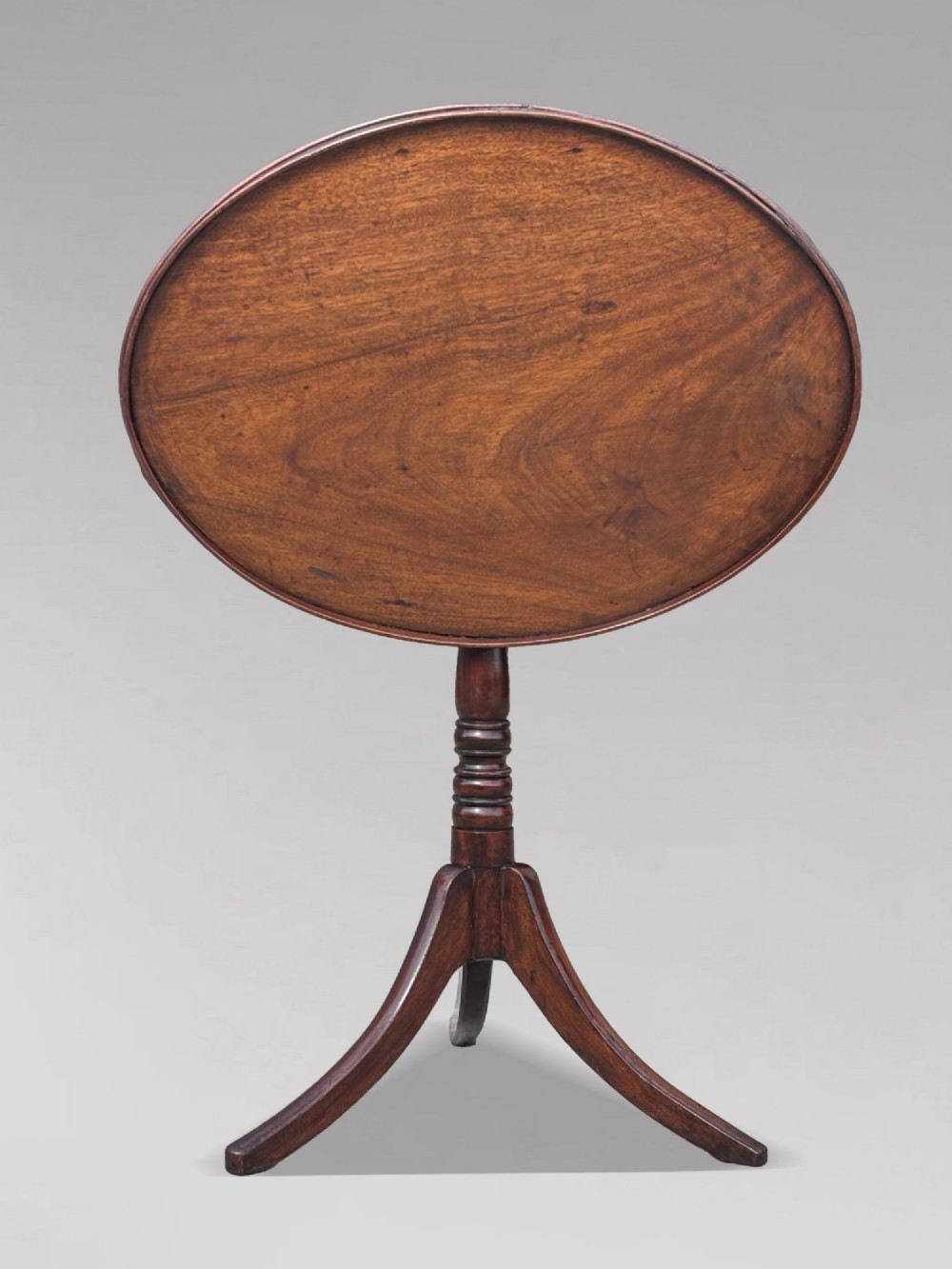 18TH CENTURY GEORGE III PERIOD MAHOGANY TRIPOD TABLE, C1790 View II