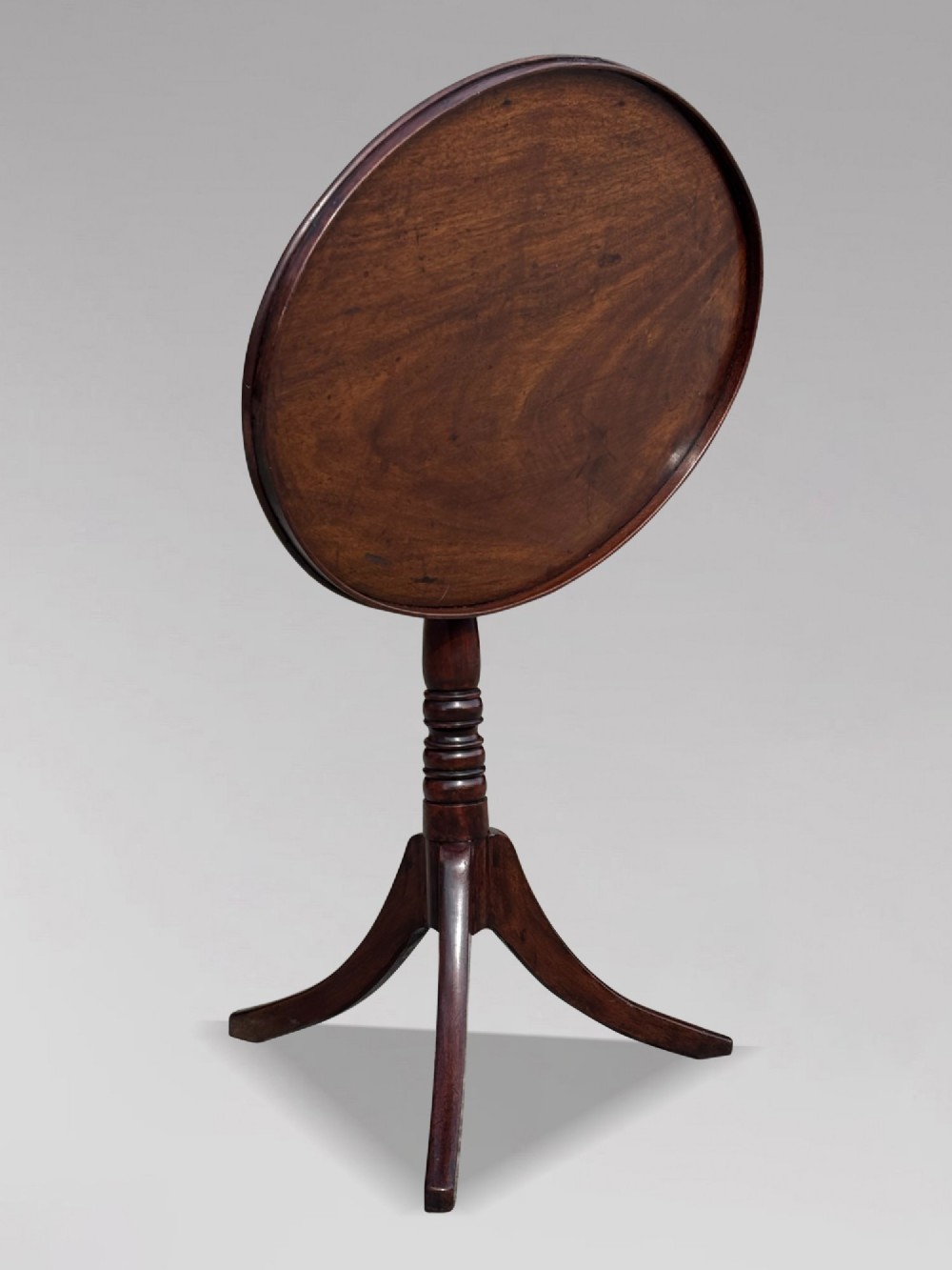 18TH CENTURY GEORGE III PERIOD MAHOGANY TRIPOD TABLE, C1790 View IV