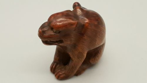 JAPANESE EDO 19THC BOXWOOD NETSUKE OF A TIGER WITH INLAID EYES - ADDITIONAL PHOTO 1