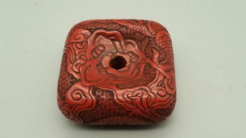 SUPERB RARE RED LACQUER TSUISHU MEIJI MANJU NETSUKE WITH DRAGON DECORATION - ADDITIONAL PHOTO 3