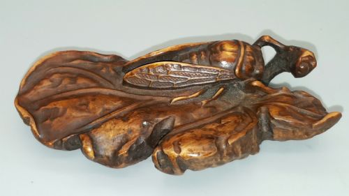 unusual large japanese meiji boxwood netsuke of a cicada on a leaf - CATEGORY: ANTIQUE MISCELLANEOUS - DATED 19TH CENTURY